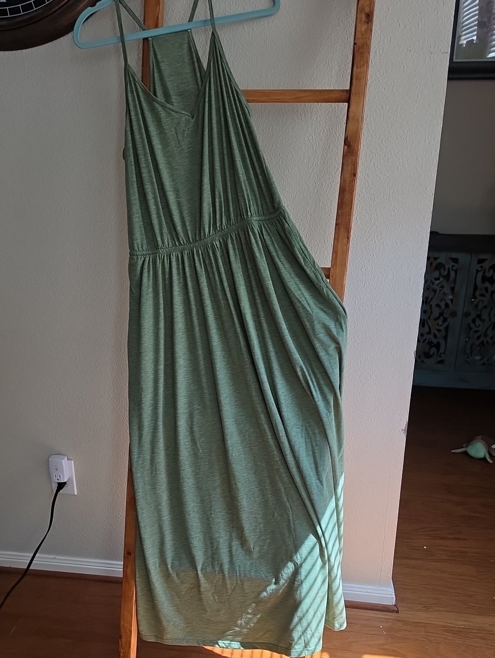 New HALARA Olive Green Maxi Dress with Spaghetti Straps